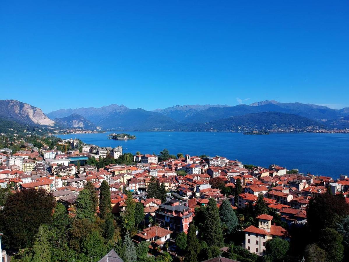 La Dependance Immersa Nel Parco Della Villa Isabella Stresa Luaran gambar